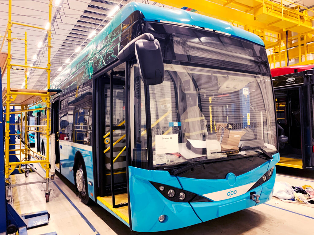 e59bf62d655f868b7606fd6882f57b57 | O nás